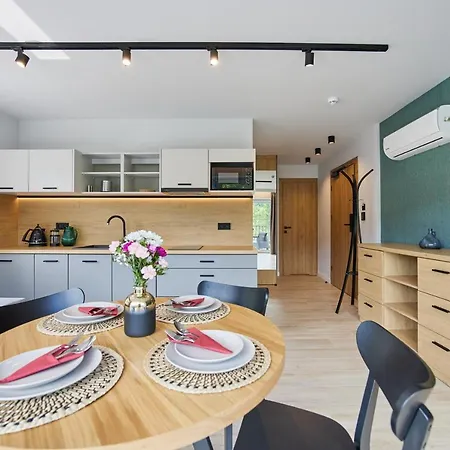 Everest Apartment *