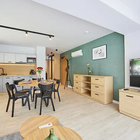Everest Apartment *