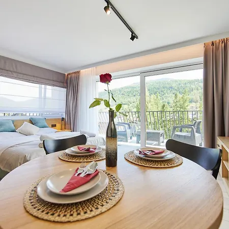 Everest Apartment *