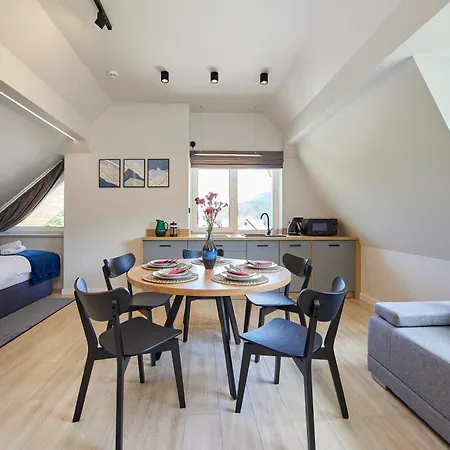 Everest Apartment *